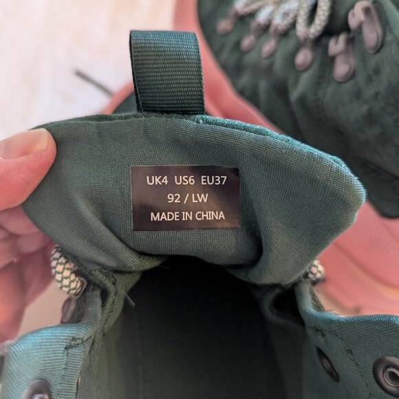 Hunter Travel Explorer Boots (6.5) - Picture 3 of 15